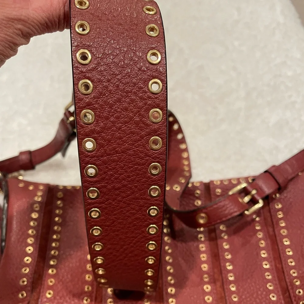 MICHAEL Kors Brooklyn Grommet In Brown Shoulder Bag with Suede
